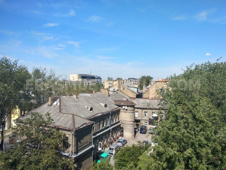 Chambre avec vue sur la ville dans l'Appart. 3 d'Erasmus Vilnius, Šaltinių gatvė
