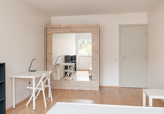 Erasmus Vilnius Appart. 2 — chambre avec lit king size, Mindaugo gatvė