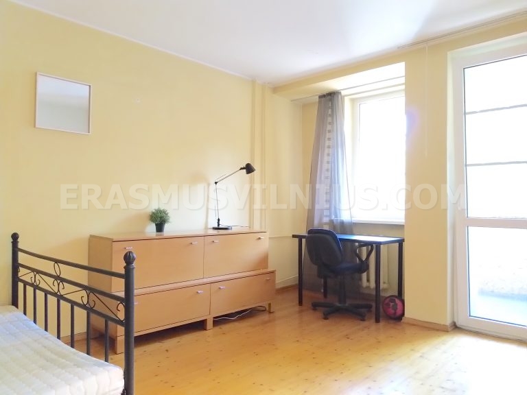 Mobilier de chambre et tapis dans l'Appart. 1, Kauno gatvė Vilnius