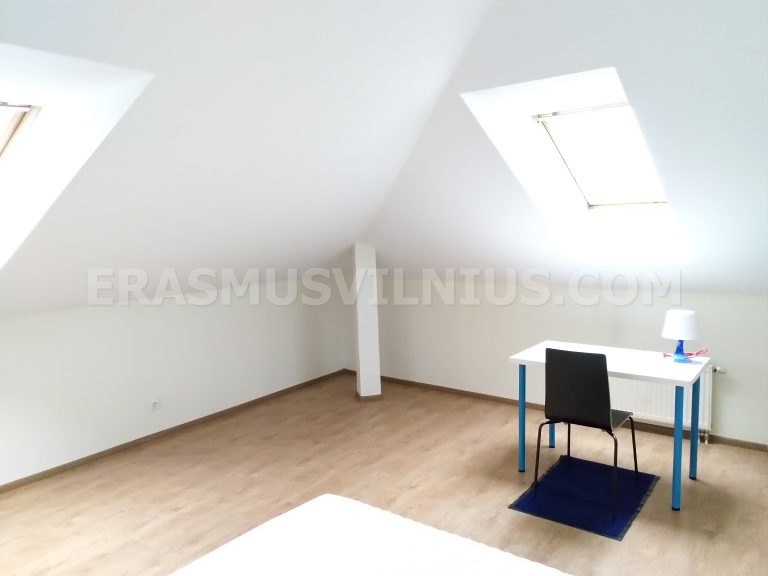 Couloir de l'Appart. 4 reliant les chambres et les espaces communs